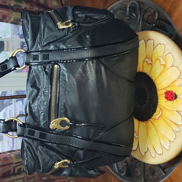 Juicy Couture Handbags - 💘🖤💘 JUICY COUTURE BLACK DOUBLE HANDLE MULTI-ZIP ORGANIZER SHOULDER TOTE BAG